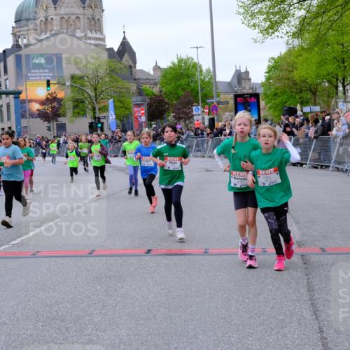 25.04.2026 - Das Zehntel Tim E. http://msf.ph/oto/9577515 25.04.2026 11:00:32 Ziel 5170, 5218, 5222, 5265, 5285, 5524, 5655, 5748, 5946, 5961, 5984, 5994, 6283, 6371, 6379, 6446, 6456, 6470, 6474, 6521, 6838, 6854, 6855, 6881, 6991, 7003, 7046, 7056, 7082, 7422, 7423, 7439, 7478, 7525, 7541, 7577, 7579, 7586, 7627, 7686, 7810, 7937, 8072 meine-sportfotos.de