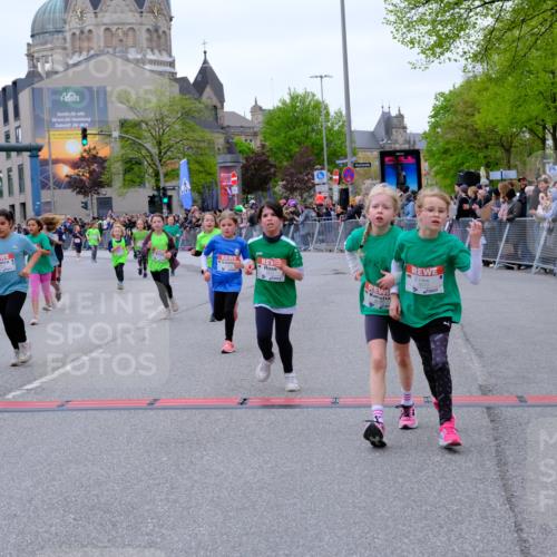 25.04.2026 - Das Zehntel Tim E. http://msf.ph/oto/9577517 25.04.2026 11:00:33 Ziel 5170, 5218, 5222, 5265, 5285, 5524, 5655, 5946, 5961, 5984, 5994, 6240, 6251, 6283, 6371, 6379, 6437, 6446, 6455, 6456, 6474, 6838, 6854, 6855, 6881, 6991, 7003, 7046, 7056, 7082, 7422, 7423, 7439, 7478, 7525, 7541, 7577, 7579, 7686, 7810, 7937, 8072 meine-sportfotos.de
