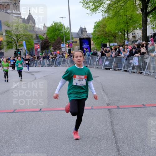 25.04.2026 - Das Zehntel Tim E. http://msf.ph/oto/9577524 25.04.2026 11:00:35 Ziel 5170, 5196, 5203, 5265, 5285, 5524, 5655, 5679, 5946, 5961, 5984, 5994, 6240, 6251, 6283, 6371, 6379, 6437, 6446, 6455, 6456, 6474, 6838, 6854, 6855, 6991, 7003, 7046, 7056, 7422, 7423, 7439, 7478, 7525, 7541, 7554, 7577, 7579, 7686, 7810, 7937, 8072 meine-sportfotos.de