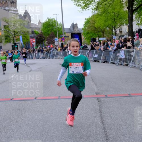 25.04.2026 - Das Zehntel Tim E. http://msf.ph/oto/9577525 25.04.2026 11:00:35 Ziel 5170, 5196, 5203, 5265, 5285, 5524, 5655, 5679, 5946, 5961, 5984, 5994, 6240, 6251, 6283, 6371, 6379, 6437, 6446, 6455, 6456, 6474, 6838, 6854, 6855, 6991, 7003, 7046, 7056, 7422, 7423, 7439, 7478, 7525, 7541, 7554, 7577, 7579, 7686, 7810, 7937, 8072 meine-sportfotos.de