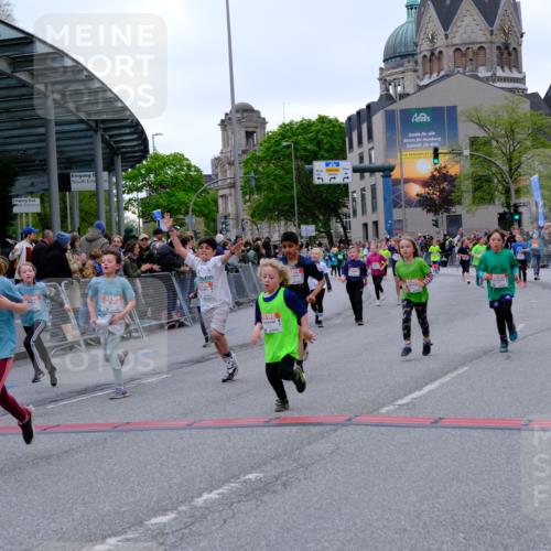 25.04.2026 - Das Zehntel Tim E. http://msf.ph/oto/9577532 25.04.2026 11:00:37 Ziel 5170, 5196, 5203, 5265, 5285, 5474, 5524, 5655, 5679, 5946, 5961, 5984, 5994, 6240, 6251, 6283, 6437, 6446, 6455, 6474, 6854, 6855, 6968, 6969, 6991, 7003, 7046, 7056, 7422, 7423, 7439, 7478, 7525, 7541, 7554, 7577, 7579, 7686, 7810, 7937, 8072 meine-sportfotos.de