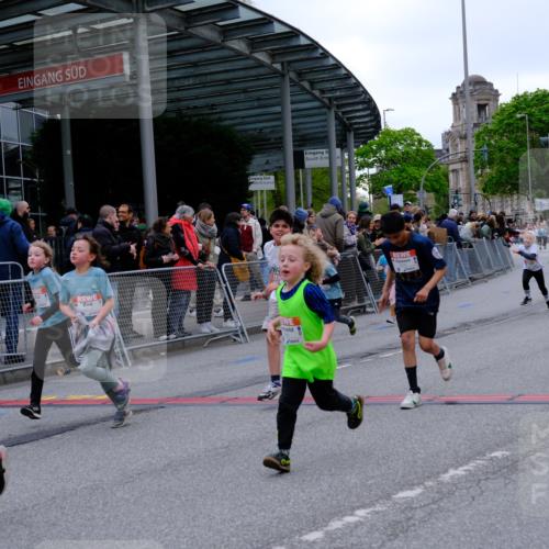 25.04.2026 - Das Zehntel Tim E. http://msf.ph/oto/9577541 25.04.2026 11:00:38 Ziel 5170, 5196, 5203, 5474, 5524, 5655, 5679, 5946, 5961, 5994, 6240, 6251, 6283, 6437, 6446, 6455, 6854, 6855, 6857, 6968, 6969, 6991, 7003, 7046, 7056, 7422, 7423, 7439, 7478, 7525, 7541, 7554, 7686, 7810, 7937, 8072 meine-sportfotos.de