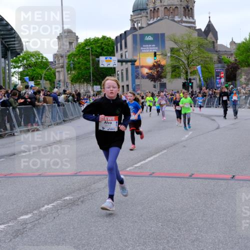 25.04.2026 - Das Zehntel Tim E. http://msf.ph/oto/9577560 25.04.2026 11:00:42 Ziel 5196, 5203, 5474, 5679, 5994, 6238, 6240, 6251, 6437, 6455, 6571, 6857, 6968, 6969, 6991, 7003, 7071, 7422, 7423, 7439, 7478, 7554, 7937 meine-sportfotos.de