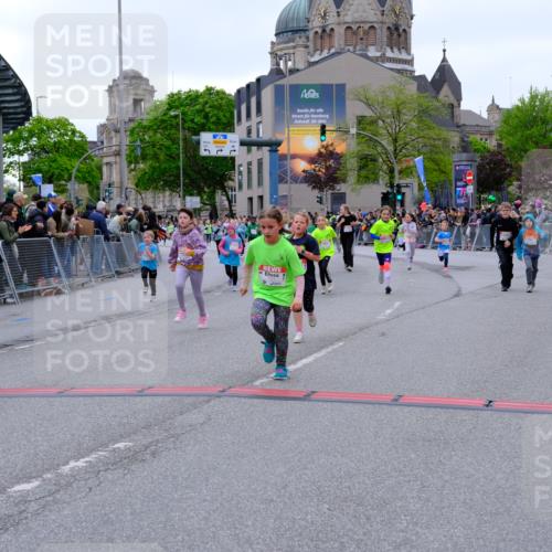 25.04.2026 - Das Zehntel Tim E. http://msf.ph/oto/9577574 25.04.2026 11:00:46 Ziel 5196, 5203, 5474, 5679, 5727, 6238, 6529, 6537, 6571, 6768, 6772, 6823, 6857, 6968, 6969, 7009, 7010, 7071, 7220, 7221, 7554 meine-sportfotos.de