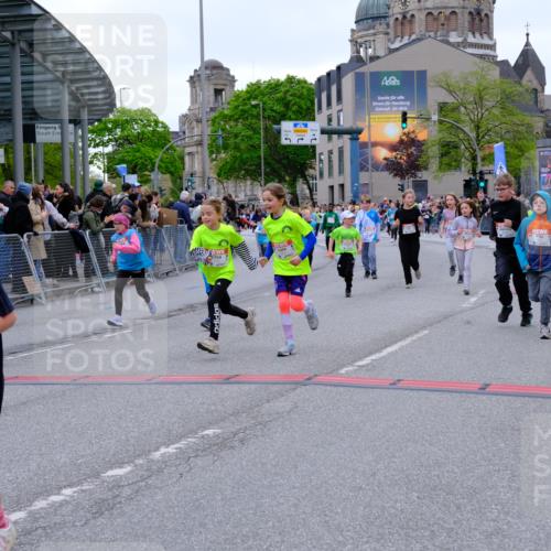25.04.2026 - Das Zehntel Tim E. http://msf.ph/oto/9577594 25.04.2026 11:00:49 Ziel 5211, 5727, 6238, 6243, 6245, 6529, 6537, 6571, 6768, 6772, 6823, 6857, 6968, 6969, 7009, 7010, 7071, 7220, 7221 meine-sportfotos.de