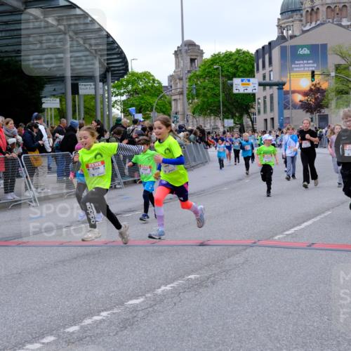 25.04.2026 - Das Zehntel Tim E. http://msf.ph/oto/9577599 25.04.2026 11:00:49 Ziel 5211, 5727, 6238, 6243, 6245, 6529, 6537, 6571, 6768, 6772, 6823, 6857, 6968, 6969, 7009, 7010, 7071, 7220, 7221 meine-sportfotos.de