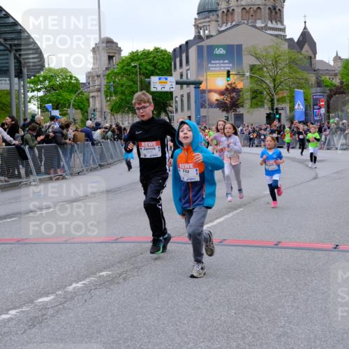 25.04.2026 - Das Zehntel Tim E. http://msf.ph/oto/9577606 25.04.2026 11:00:50 Ziel 5211, 5596, 5597, 5727, 6238, 6243, 6245, 6529, 6537, 6571, 6768, 6772, 6823, 6857, 7009, 7010, 7071, 7220, 7221, 7744 meine-sportfotos.de
