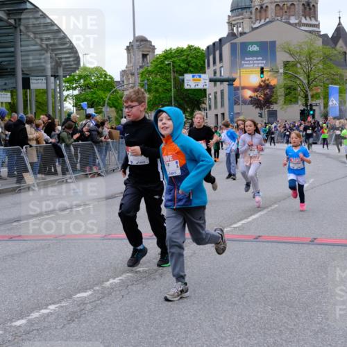 25.04.2026 - Das Zehntel Tim E. http://msf.ph/oto/9577609 25.04.2026 11:00:51 Ziel 5211, 5431, 5455, 5596, 5597, 5727, 6238, 6243, 6245, 6529, 6537, 6571, 6680, 6698, 6768, 6772, 6823, 7009, 7010, 7071, 7220, 7221, 7744, 7845 meine-sportfotos.de