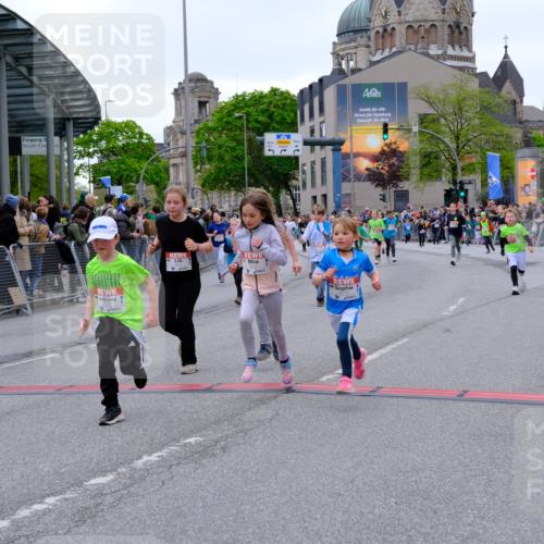 25.04.2026 - Das Zehntel Tim E. http://msf.ph/oto/9577616 25.04.2026 11:00:52 Ziel 5211, 5431, 5455, 5596, 5597, 5727, 6238, 6243, 6245, 6529, 6537, 6571, 6680, 6698, 6768, 6772, 6823, 7009, 7010, 7071, 7220, 7221, 7495, 7744, 7845 meine-sportfotos.de