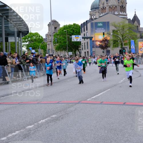 25.04.2026 - Das Zehntel Tim E. http://msf.ph/oto/9577625 25.04.2026 11:00:53 Ziel 5211, 5431, 5455, 5596, 5597, 5727, 6238, 6243, 6245, 6529, 6537, 6571, 6680, 6698, 6768, 6772, 6823, 7009, 7010, 7071, 7220, 7221, 7323, 7495, 7510, 7528, 7744, 7845 meine-sportfotos.de