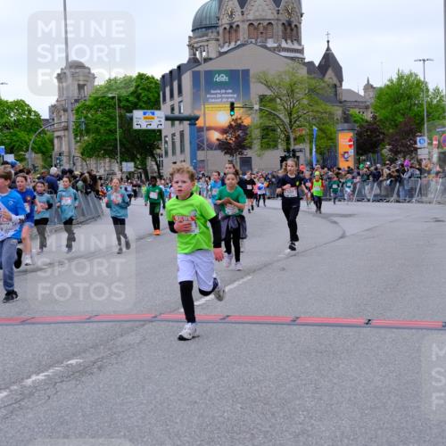 25.04.2026 - Das Zehntel Tim E. http://msf.ph/oto/9577632 25.04.2026 11:00:54 Ziel 5211, 5431, 5455, 5596, 5597, 5727, 5765, 6238, 6243, 6245, 6529, 6537, 6571, 6680, 6698, 6768, 6772, 6823, 7009, 7010, 7220, 7221, 7323, 7495, 7510, 7528, 7744, 7845 meine-sportfotos.de
