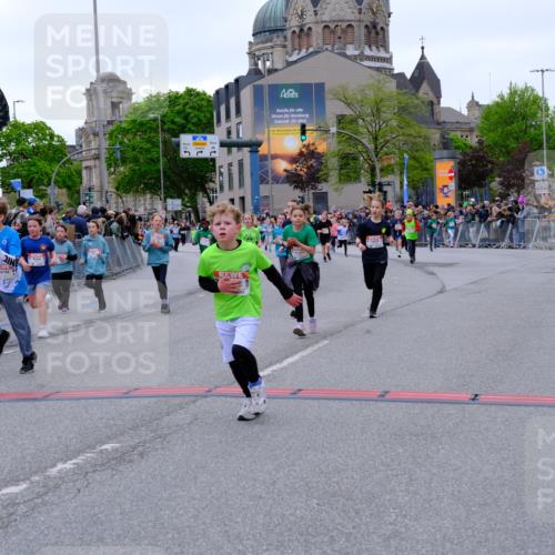 25.04.2026 - Das Zehntel Tim E. http://msf.ph/oto/9577633 25.04.2026 11:00:55 Ziel 5211, 5431, 5455, 5596, 5597, 5727, 5765, 6243, 6245, 6529, 6537, 6680, 6698, 6768, 6772, 6823, 7009, 7010, 7220, 7221, 7323, 7495, 7510, 7528, 7744, 7845 meine-sportfotos.de