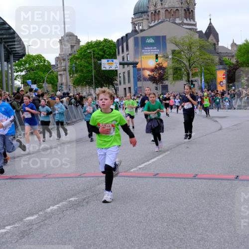 25.04.2026 - Das Zehntel Tim E. http://msf.ph/oto/9577635 25.04.2026 11:00:55 Ziel 5211, 5431, 5455, 5596, 5597, 5727, 5765, 6243, 6245, 6529, 6537, 6680, 6698, 6768, 6772, 6823, 7009, 7010, 7220, 7221, 7323, 7495, 7510, 7528, 7744, 7845 meine-sportfotos.de