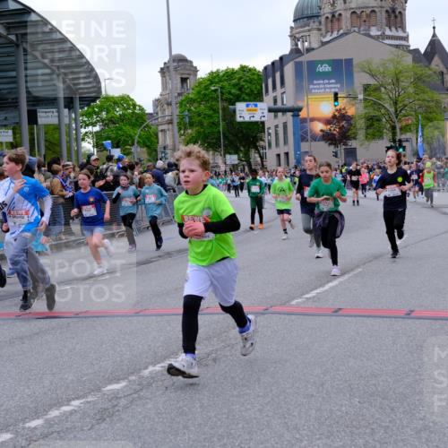 25.04.2026 - Das Zehntel Tim E. http://msf.ph/oto/9577637 25.04.2026 11:00:55 Ziel 5211, 5431, 5455, 5596, 5597, 5727, 5765, 6243, 6245, 6529, 6537, 6680, 6698, 6768, 6772, 6823, 7009, 7010, 7220, 7221, 7323, 7495, 7510, 7528, 7744, 7845 meine-sportfotos.de