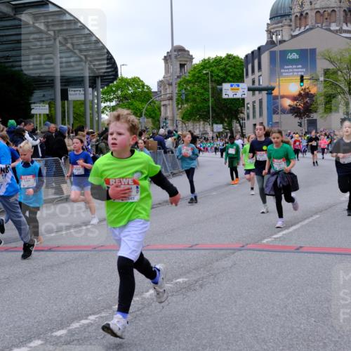 25.04.2026 - Das Zehntel Tim E. http://msf.ph/oto/9577640 25.04.2026 11:00:55 Ziel 5211, 5431, 5455, 5596, 5597, 5727, 5765, 6243, 6245, 6529, 6537, 6680, 6698, 6768, 6772, 6823, 7009, 7010, 7220, 7221, 7323, 7495, 7510, 7528, 7744, 7845 meine-sportfotos.de