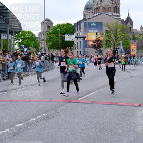 25.04.2026 - Das Zehntel Tim E. http://msf.ph/oto/9577642 25.04.2026 11:00:56 Ziel 5211, 5431, 5455, 5596, 5597, 5727, 5765, 5966, 6243, 6245, 6529, 6537, 6680, 6698, 6768, 6772, 6823, 7009, 7010, 7220, 7221, 7323, 7495, 7510, 7528, 7744, 7845 meine-sportfotos.de