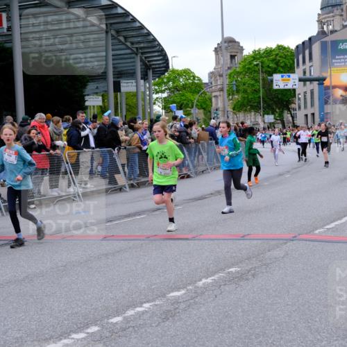 25.04.2026 - Das Zehntel Tim E. http://msf.ph/oto/9577654 25.04.2026 11:00:58 Ziel 5211, 5431, 5455, 5596, 5597, 5765, 5966, 6243, 6245, 6435, 6444, 6680, 6698, 6772, 6823, 7009, 7323, 7495, 7510, 7528, 7744, 7845 meine-sportfotos.de