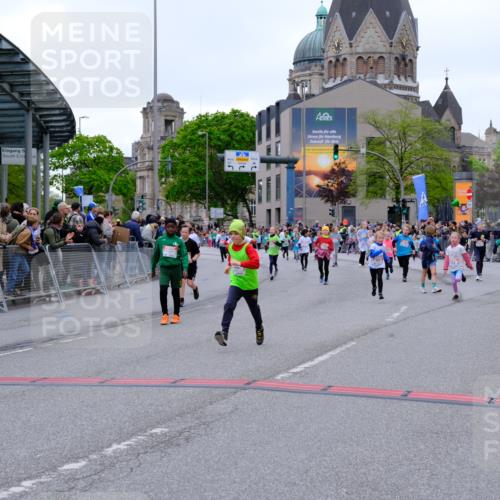 25.04.2026 - Das Zehntel Tim E. http://msf.ph/oto/9577670 25.04.2026 11:01:00 Ziel 5160, 5171, 5211, 5431, 5455, 5478, 5588, 5596, 5597, 5672, 5714, 5765, 5966, 6211, 6435, 6444, 6509, 6680, 6698, 7323, 7495, 7510, 7528, 7744, 7804, 7845, 7865 meine-sportfotos.de