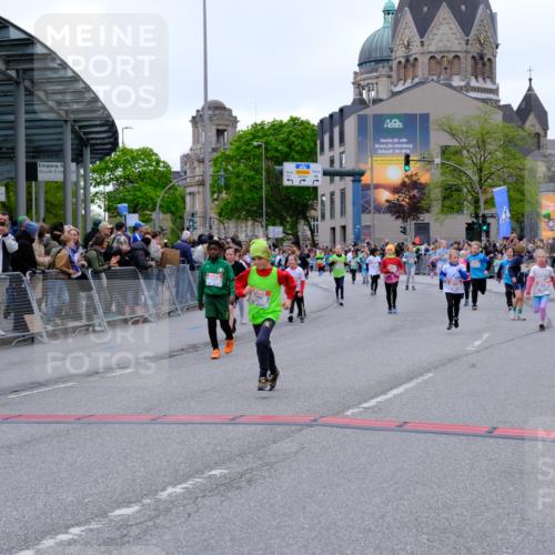 25.04.2026 - Das Zehntel Tim E. http://msf.ph/oto/9577673 25.04.2026 11:01:00 Ziel 5160, 5171, 5211, 5431, 5455, 5478, 5588, 5596, 5597, 5672, 5714, 5765, 5966, 6211, 6435, 6444, 6509, 6680, 6698, 7323, 7495, 7510, 7528, 7744, 7804, 7845, 7865 meine-sportfotos.de