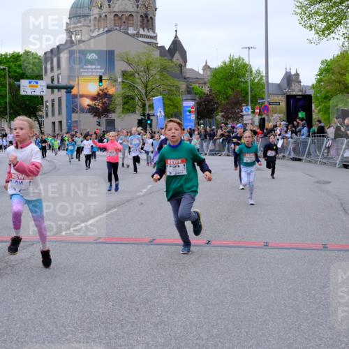 25.04.2026 - Das Zehntel Tim E. http://msf.ph/oto/9577686 25.04.2026 11:01:04 Ziel 5160, 5171, 5478, 5588, 5672, 5714, 5765, 5950, 5966, 6211, 6435, 6444, 6509, 6575, 6594, 6656, 7304, 7323, 7495, 7510, 7528, 7671, 7676, 7804, 7865 meine-sportfotos.de
