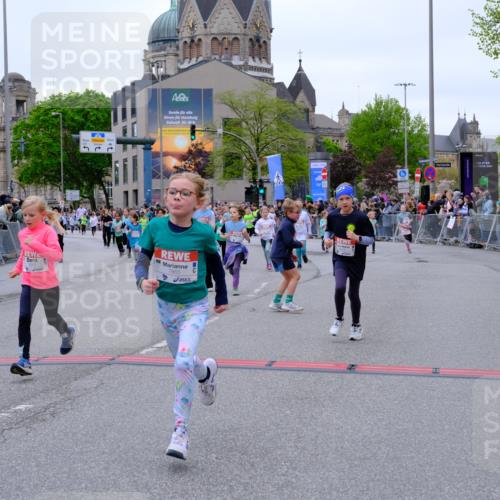 25.04.2026 - Das Zehntel Tim E. http://msf.ph/oto/9577702 25.04.2026 11:01:07 Ziel 5160, 5171, 5183, 5188, 5192, 5478, 5588, 5605, 5636, 5672, 5714, 5950, 5966, 6211, 6435, 6436, 6444, 6509, 6575, 6594, 6656, 7304, 7505, 7531, 7562, 7671, 7676, 7804, 7865 meine-sportfotos.de