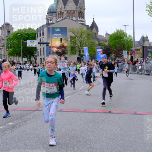 25.04.2026 - Das Zehntel Tim E. http://msf.ph/oto/9577703 25.04.2026 11:01:07 Ziel 5160, 5171, 5183, 5188, 5192, 5478, 5588, 5605, 5636, 5672, 5714, 5950, 5966, 6211, 6435, 6436, 6444, 6509, 6575, 6594, 6656, 7304, 7505, 7531, 7562, 7671, 7676, 7804, 7865 meine-sportfotos.de