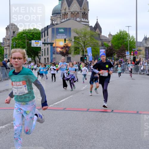25.04.2026 - Das Zehntel Tim E. http://msf.ph/oto/9577706 25.04.2026 11:01:07 Ziel 5160, 5171, 5183, 5188, 5192, 5478, 5588, 5605, 5636, 5672, 5714, 5950, 5966, 6211, 6435, 6436, 6444, 6509, 6575, 6594, 6656, 7304, 7505, 7531, 7562, 7671, 7676, 7804, 7865 meine-sportfotos.de