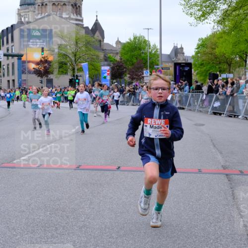 25.04.2026 - Das Zehntel Tim E. http://msf.ph/oto/9577711 25.04.2026 11:01:09 Ziel 5160, 5171, 5183, 5188, 5192, 5194, 5478, 5588, 5605, 5636, 5672, 5714, 5930, 5943, 5950, 6001, 6021, 6211, 6435, 6436, 6444, 6509, 6575, 6594, 6656, 7304, 7505, 7514, 7531, 7562, 7670, 7671, 7676, 7804, 7865 meine-sportfotos.de