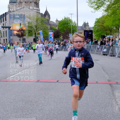 25.04.2026 - Das Zehntel Tim E. http://msf.ph/oto/9577712 25.04.2026 11:01:09 Ziel 5160, 5171, 5183, 5188, 5192, 5194, 5478, 5588, 5605, 5636, 5672, 5714, 5930, 5943, 5950, 6001, 6021, 6211, 6435, 6436, 6444, 6509, 6575, 6594, 6656, 7304, 7505, 7514, 7531, 7562, 7670, 7671, 7676, 7804, 7865 meine-sportfotos.de