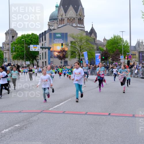 25.04.2026 - Das Zehntel Tim E. http://msf.ph/oto/9577715 25.04.2026 11:01:10 Ziel 5160, 5171, 5183, 5188, 5192, 5194, 5478, 5588, 5605, 5636, 5672, 5714, 5930, 5943, 5950, 6001, 6021, 6211, 6435, 6436, 6444, 6509, 6575, 6594, 6656, 7014, 7304, 7505, 7514, 7531, 7562, 7670, 7671, 7676, 7804, 7865 meine-sportfotos.de