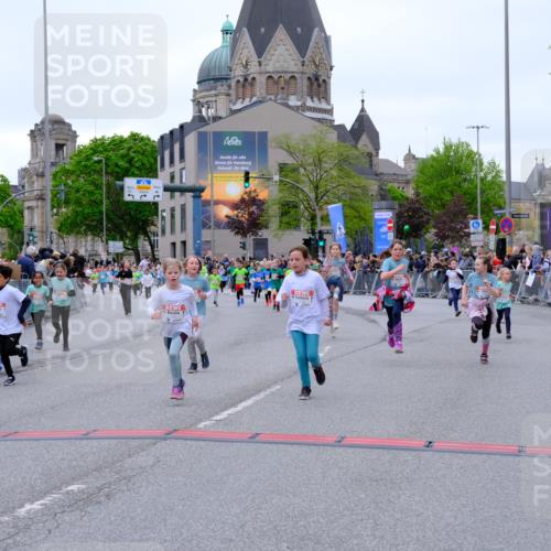 25.04.2026 - Das Zehntel Tim E. http://msf.ph/oto/9577716 25.04.2026 11:01:10 Ziel 5160, 5171, 5183, 5188, 5192, 5194, 5478, 5588, 5605, 5636, 5672, 5714, 5930, 5943, 5950, 6001, 6021, 6211, 6435, 6436, 6444, 6509, 6575, 6594, 6656, 7014, 7304, 7505, 7514, 7531, 7562, 7670, 7671, 7676, 7804, 7865 meine-sportfotos.de