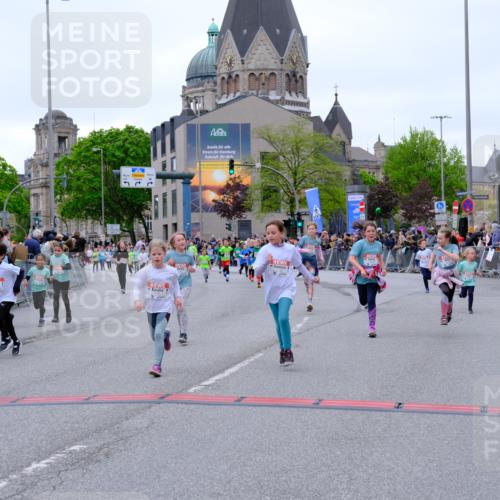 25.04.2026 - Das Zehntel Tim E. http://msf.ph/oto/9577717 25.04.2026 11:01:10 Ziel 5160, 5171, 5183, 5188, 5192, 5194, 5478, 5588, 5605, 5636, 5672, 5714, 5930, 5943, 5950, 6001, 6021, 6211, 6435, 6436, 6444, 6509, 6575, 6594, 6656, 7014, 7304, 7505, 7514, 7531, 7562, 7670, 7671, 7676, 7804, 7865 meine-sportfotos.de