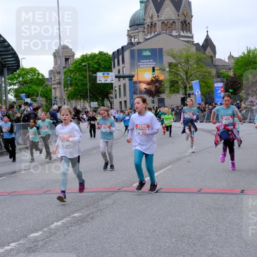 25.04.2026 - Das Zehntel Tim E. http://msf.ph/oto/9577720 25.04.2026 11:01:11 Ziel 5160, 5171, 5183, 5188, 5192, 5194, 5243, 5254, 5478, 5588, 5605, 5636, 5672, 5714, 5930, 5943, 5950, 6001, 6021, 6211, 6436, 6509, 6575, 6594, 6656, 7014, 7304, 7505, 7514, 7531, 7562, 7670, 7671, 7676, 7804, 7865 meine-sportfotos.de