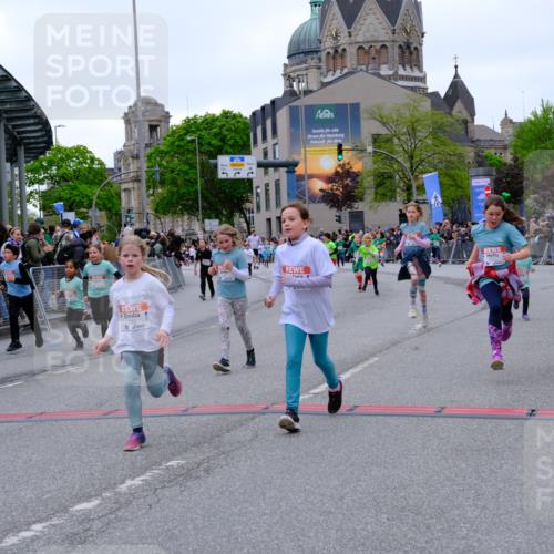 25.04.2026 - Das Zehntel Tim E. http://msf.ph/oto/9577721 25.04.2026 11:01:11 Ziel 5160, 5171, 5183, 5188, 5192, 5194, 5243, 5254, 5478, 5588, 5605, 5636, 5672, 5714, 5930, 5943, 5950, 6001, 6021, 6211, 6436, 6509, 6575, 6594, 6656, 7014, 7304, 7505, 7514, 7531, 7562, 7670, 7671, 7676, 7804, 7865 meine-sportfotos.de