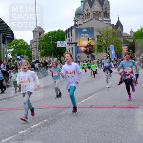 25.04.2026 - Das Zehntel Tim E. http://msf.ph/oto/9577723 25.04.2026 11:01:11 Ziel 5160, 5171, 5183, 5188, 5192, 5194, 5243, 5254, 5478, 5588, 5605, 5636, 5672, 5714, 5930, 5943, 5950, 6001, 6021, 6211, 6436, 6509, 6575, 6594, 6656, 7014, 7304, 7505, 7514, 7531, 7562, 7670, 7671, 7676, 7804, 7865 meine-sportfotos.de