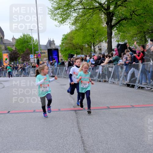 25.04.2026 - Das Zehntel Tim E. http://msf.ph/oto/9577730 25.04.2026 11:01:14 Ziel 5183, 5188, 5192, 5194, 5243, 5254, 5605, 5636, 5707, 5930, 5943, 6001, 6021, 6287, 6289, 6436, 6503, 6511, 6513, 6575, 6594, 6656, 6943, 7014, 7505, 7514, 7531, 7562, 7670, 7671, 7676, 7784 meine-sportfotos.de