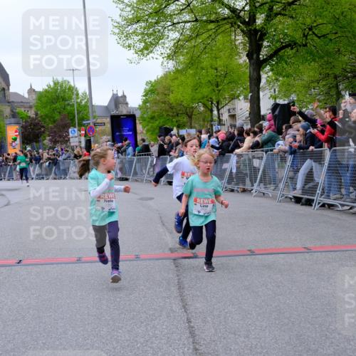 25.04.2026 - Das Zehntel Tim E. http://msf.ph/oto/9577731 25.04.2026 11:01:14 Ziel 5183, 5188, 5192, 5194, 5243, 5254, 5605, 5636, 5707, 5930, 5943, 6001, 6021, 6287, 6289, 6436, 6503, 6511, 6513, 6575, 6594, 6656, 6943, 7014, 7505, 7514, 7531, 7562, 7670, 7671, 7676, 7784 meine-sportfotos.de