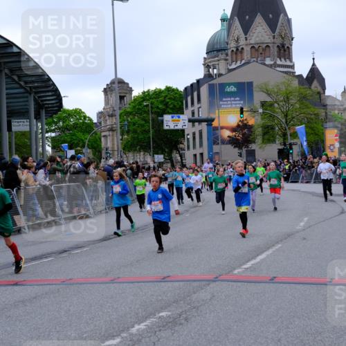 25.04.2026 - Das Zehntel Tim E. http://msf.ph/oto/9577735 25.04.2026 11:01:17 Ziel 5138, 5183, 5188, 5192, 5194, 5243, 5254, 5605, 5636, 5670, 5707, 5930, 5943, 6001, 6021, 6287, 6289, 6436, 6464, 6503, 6511, 6513, 6549, 6943, 7014, 7505, 7514, 7531, 7562, 7670, 7693, 7784 meine-sportfotos.de