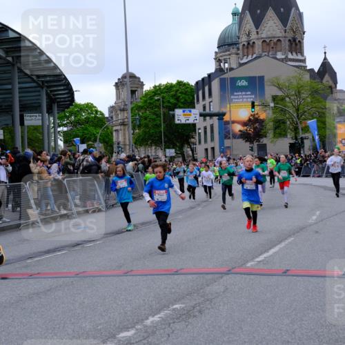 25.04.2026 - Das Zehntel Tim E. http://msf.ph/oto/9577737 25.04.2026 11:01:17 Ziel 5138, 5183, 5188, 5192, 5194, 5243, 5254, 5605, 5636, 5670, 5707, 5930, 5943, 6001, 6021, 6287, 6289, 6436, 6464, 6503, 6511, 6513, 6549, 6943, 7014, 7505, 7514, 7531, 7562, 7670, 7693, 7784 meine-sportfotos.de