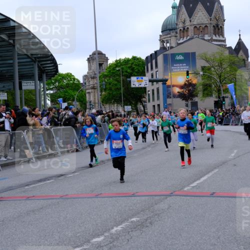 25.04.2026 - Das Zehntel Tim E. http://msf.ph/oto/9577738 25.04.2026 11:01:17 Ziel 5138, 5183, 5188, 5192, 5194, 5243, 5254, 5605, 5636, 5670, 5707, 5930, 5943, 6001, 6021, 6287, 6289, 6436, 6464, 6503, 6511, 6513, 6549, 6943, 7014, 7505, 7514, 7531, 7562, 7670, 7693, 7784 meine-sportfotos.de