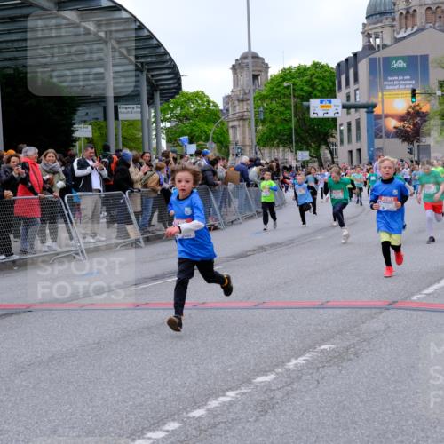 25.04.2026 - Das Zehntel Tim E. http://msf.ph/oto/9577740 25.04.2026 11:01:18 Ziel 5138, 5183, 5188, 5192, 5194, 5243, 5254, 5605, 5636, 5670, 5707, 5930, 5943, 6001, 6021, 6287, 6289, 6464, 6503, 6511, 6513, 6549, 6943, 7014, 7505, 7514, 7531, 7562, 7573, 7670, 7693, 7784 meine-sportfotos.de