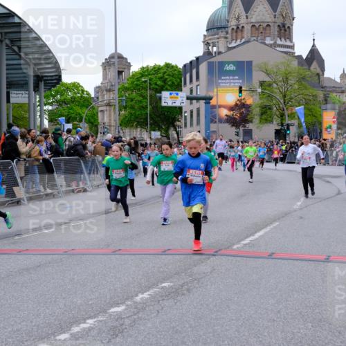 25.04.2026 - Das Zehntel Tim E. http://msf.ph/oto/9577744 25.04.2026 11:01:18 Ziel 5138, 5183, 5188, 5192, 5194, 5243, 5254, 5605, 5636, 5670, 5707, 5930, 5943, 6001, 6021, 6287, 6289, 6464, 6503, 6511, 6513, 6549, 6943, 7014, 7505, 7514, 7531, 7562, 7573, 7670, 7693, 7784 meine-sportfotos.de