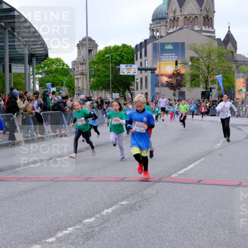 25.04.2026 - Das Zehntel Tim E. http://msf.ph/oto/9577745 25.04.2026 11:01:18 Ziel 5138, 5183, 5188, 5192, 5194, 5243, 5254, 5605, 5636, 5670, 5707, 5930, 5943, 6001, 6021, 6287, 6289, 6464, 6503, 6511, 6513, 6549, 6943, 7014, 7505, 7514, 7531, 7562, 7573, 7670, 7693, 7784 meine-sportfotos.de