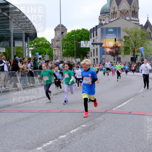 25.04.2026 - Das Zehntel Tim E. http://msf.ph/oto/9577747 25.04.2026 11:01:19 Ziel 5138, 5194, 5243, 5254, 5605, 5636, 5670, 5707, 5930, 5943, 6001, 6021, 6287, 6289, 6464, 6503, 6511, 6513, 6549, 6943, 7014, 7085, 7157, 7505, 7514, 7573, 7670, 7693, 7784 meine-sportfotos.de