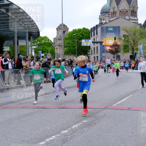 25.04.2026 - Das Zehntel Tim E. http://msf.ph/oto/9577749 25.04.2026 11:01:19 Ziel 5138, 5194, 5243, 5254, 5605, 5636, 5670, 5707, 5930, 5943, 6001, 6021, 6287, 6289, 6464, 6503, 6511, 6513, 6549, 6943, 7014, 7085, 7157, 7505, 7514, 7573, 7670, 7693, 7784 meine-sportfotos.de