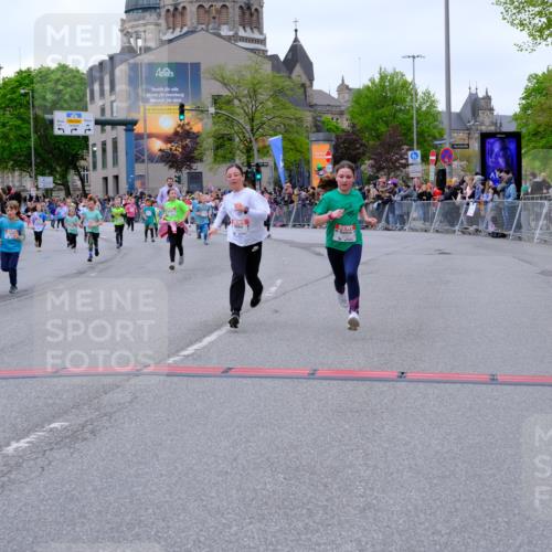 25.04.2026 - Das Zehntel Tim E. http://msf.ph/oto/9577752 25.04.2026 11:01:20 Ziel 5138, 5194, 5243, 5254, 5670, 5707, 5930, 5943, 5980, 6001, 6021, 6287, 6289, 6464, 6503, 6511, 6513, 6549, 6943, 7014, 7085, 7157, 7514, 7573, 7670, 7693, 7784 meine-sportfotos.de
