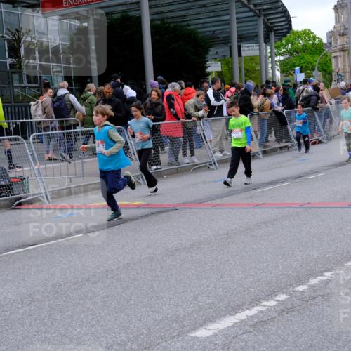25.04.2026 - Das Zehntel Tim E. http://msf.ph/oto/9577765 25.04.2026 11:01:23 Ziel 5138, 5243, 5254, 5670, 5707, 5718, 5941, 5976, 5980, 6287, 6289, 6464, 6503, 6511, 6513, 6549, 6833, 6943, 7020, 7085, 7157, 7443, 7482, 7573, 7693, 7707, 7708, 7728, 7784 meine-sportfotos.de