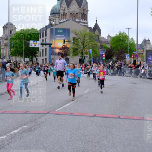25.04.2026 - Das Zehntel Tim E. http://msf.ph/oto/9577776 25.04.2026 11:01:26 Ziel 5055, 5065, 5138, 5653, 5670, 5707, 5718, 5935, 5941, 5976, 5980, 5992, 6464, 6503, 6511, 6513, 6549, 6833, 7020, 7085, 7157, 7443, 7482, 7573, 7693, 7707, 7708, 7728 meine-sportfotos.de
