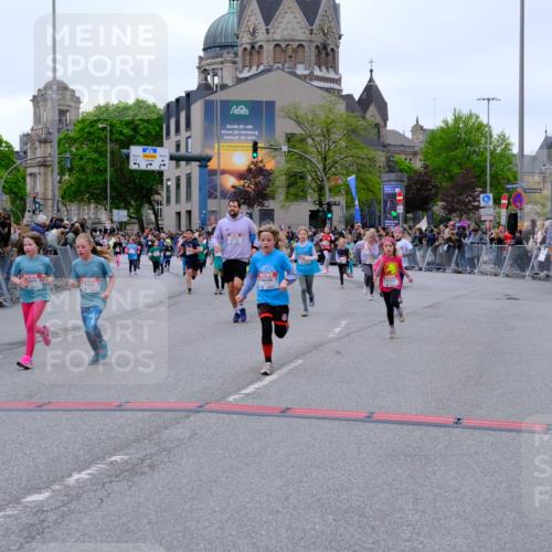 25.04.2026 - Das Zehntel Tim E. http://msf.ph/oto/9577778 25.04.2026 11:01:26 Ziel 5055, 5065, 5138, 5653, 5670, 5707, 5718, 5935, 5941, 5976, 5980, 5992, 6464, 6503, 6511, 6513, 6549, 6833, 7020, 7085, 7157, 7443, 7482, 7573, 7693, 7707, 7708, 7728 meine-sportfotos.de