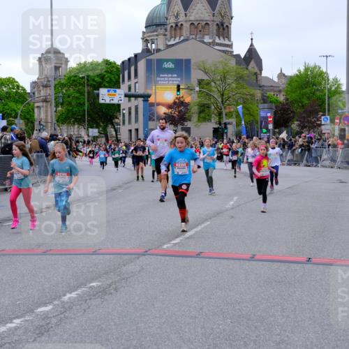 25.04.2026 - Das Zehntel Tim E. http://msf.ph/oto/9577780 25.04.2026 11:01:26 Ziel 5055, 5065, 5138, 5653, 5670, 5707, 5718, 5935, 5941, 5976, 5980, 5992, 6464, 6503, 6511, 6513, 6549, 6833, 7020, 7085, 7157, 7443, 7482, 7573, 7693, 7707, 7708, 7728 meine-sportfotos.de